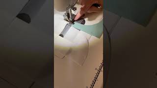 Sewing quarter curves without pins