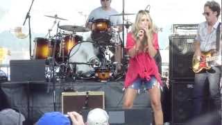 Whitney Duncan - That's How You Make Love (Live CMA Fest 2012)