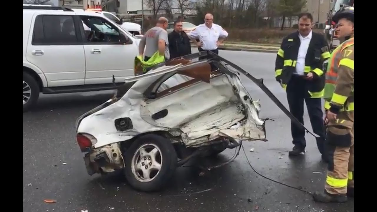 VIDEO: 3 injured as car split in half during NC crash - YouTube