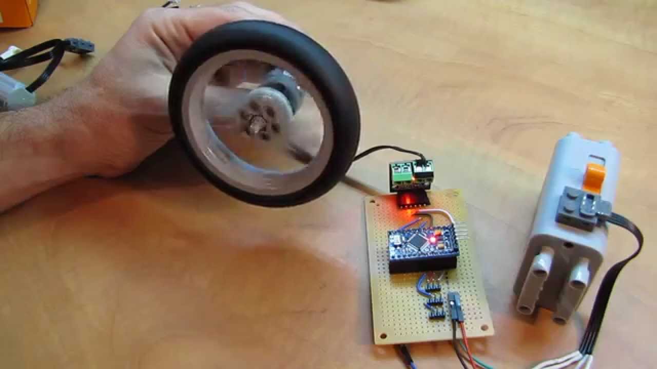Controlling LEGO DC motor with an Arduino - YouTube