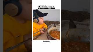 Povketika Dengar Orang Makan Ngecap