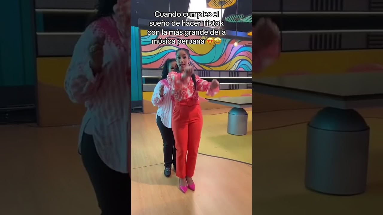 UN BAILECITO CON LA MAESTRA EVA | NELLY ROSSINELLI 