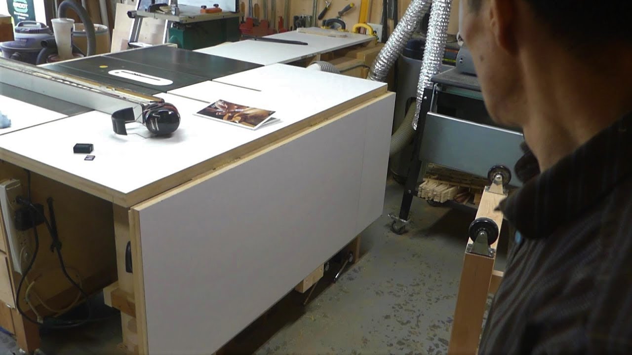 Make a folding outfeed table - YouTube