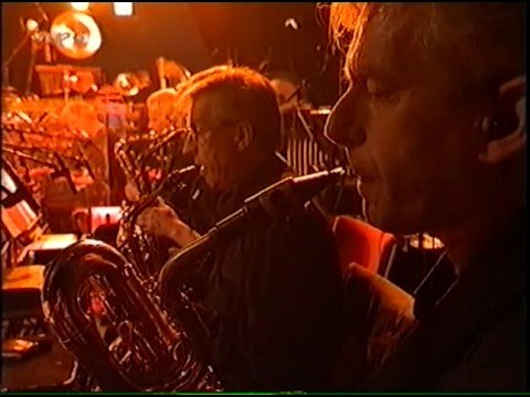 Gino Vannelli - People gotta move - Metropole Orchestra