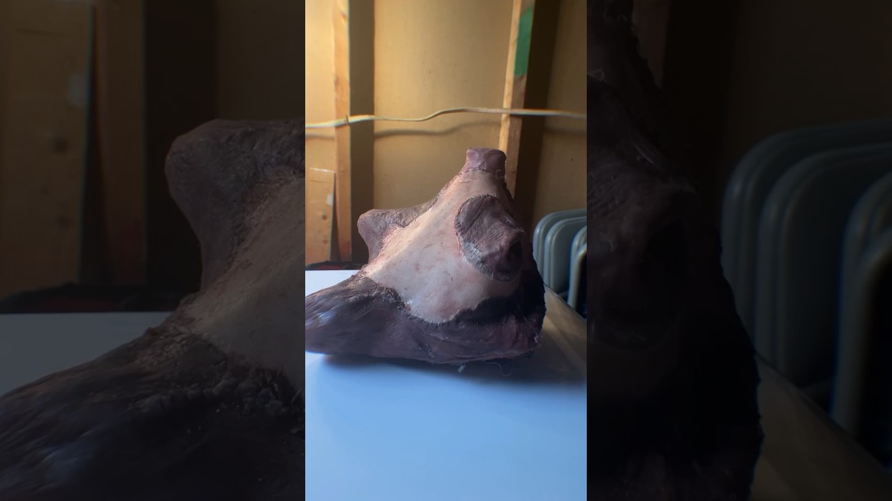 demand a screeching pikestaff to protect your screeching castle #noise #animatronics #instrument