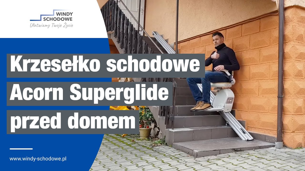 Winda krzesełkowa przed budynkiem | Acorn Superglide