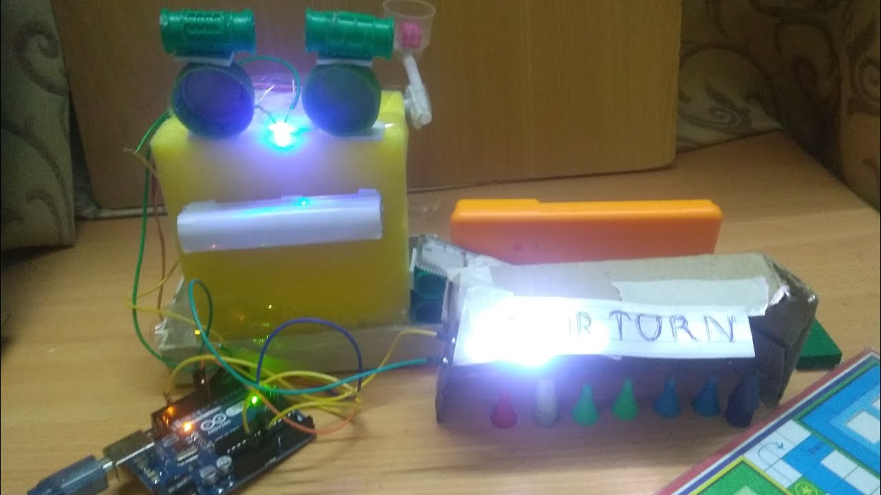 Dice roller robot using Arduino//Creative TechMaster - YouTube