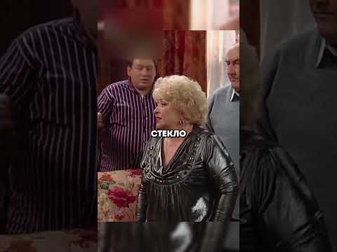 Позаботилась о птице со сломаным крылом😂 #воронины #ситком #сериал #кино