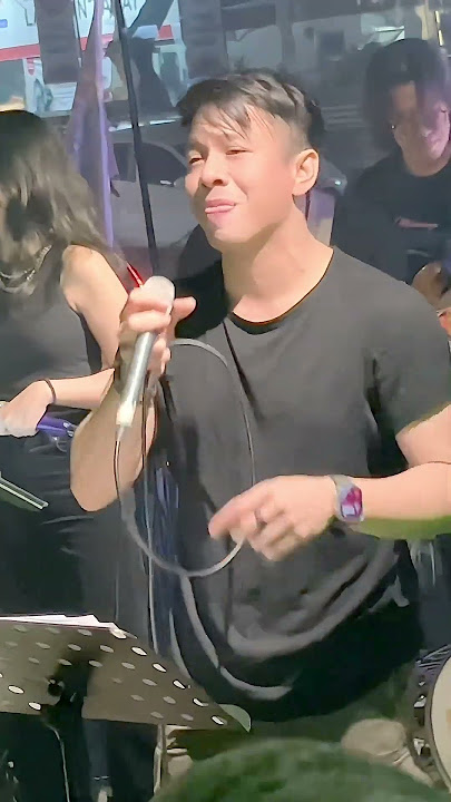 ARIEL NOAH|YELLOW(COLDPLAY) #ariel #noah #konser #music #livemusic #cover #coldplay