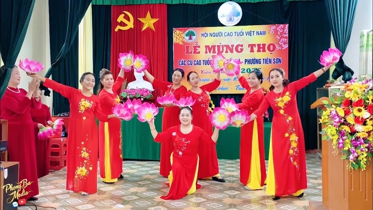 ĐIỆU MÚA-CHÚC THỌ CỤ-LÀN ĐIỆU QUAN HỌ-DO CÁC NGHỆ SĨ CLB VĂN NGHỆ TDP NHẤT HÀ BIỂU DIỄN.