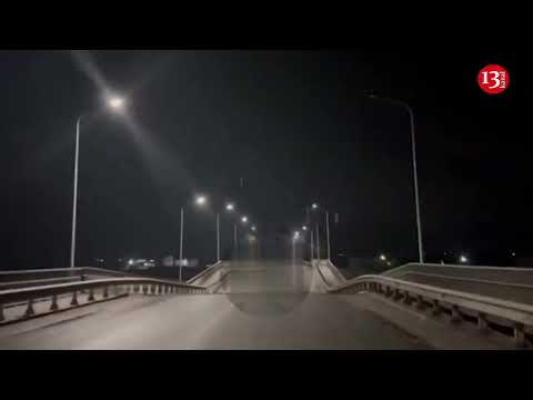 The bridge in Melitopol hit by HIMARS - Russians scared of cross the bridge