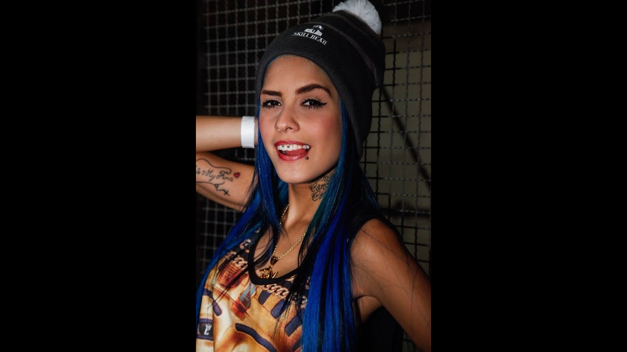 Flagra!! Mc Tati Zaqui caiu na net vídeo beijando e sexo! YouTube Flagra!! Mc Tati Zaqui caiu na net vídeo beijando e sexo! YouTube