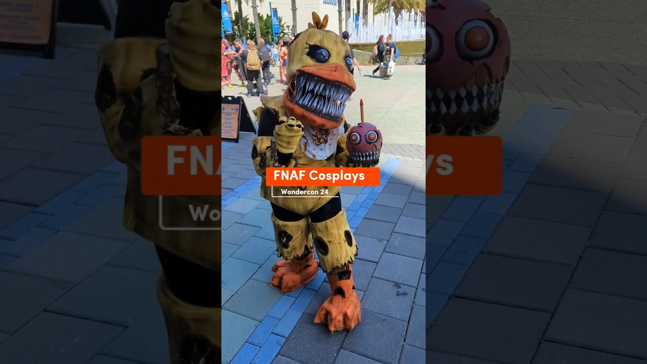 FNAF Cosplays of Wondercon 24 #fnaf #fnafcosplay #chica