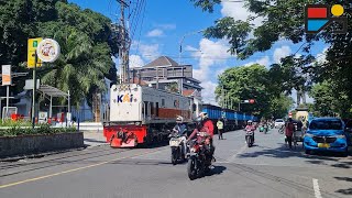 KEJADIAN LANGKA ‼️ KERETA KRICAK DI JALAN RAYA SOLO