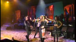 Debbie Gibson - Don´t Flirt With Me. Live Around The World Tour.HQ.(1990) chords