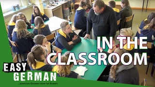 Typical classroom scenes in German | Super Easy German (19)