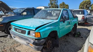 Junked Isuzu Amigo 1992 Slideshow