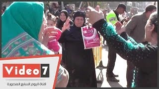 بالفيديو.. رقص بلدى على أنغام 