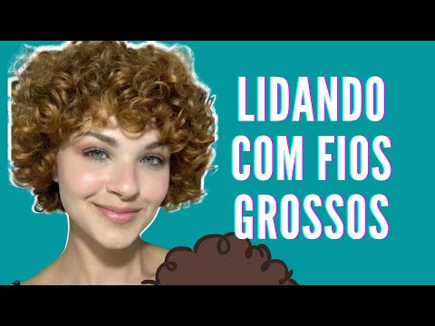 Vídeo: Como endireitar as sobrancelhas com linha: 9 etapas (com fotos)