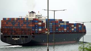 Container Ship《CSCL ZEEBRUGGE》Passing  the Tsing Ma Bridge in HK 20260923_C0001