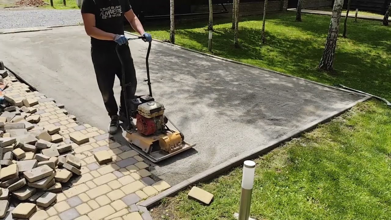 How to Lay Paving Slabs – Step-by-Step Guide