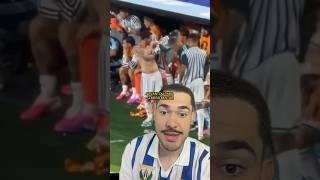 THIAGO ALMADA LEVANTOU PARA O MESSI SENTAR!