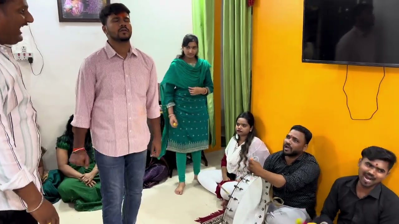 ॥ओम काळेश्वरी॥ गुरुवर्य निशाताई पुणेकर आनदाची आरती. ( शिष्य प्रमिला) 9922055202…