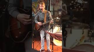 Download Lagu Waktu Hujan Sore Sore - Tyar \u0026 Sweet Memeories Band (2019) MP3