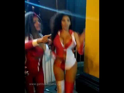 Jessy Kate y Elvira Palomino celebran el Perú 3 Chile 0 brincando de lo lindo