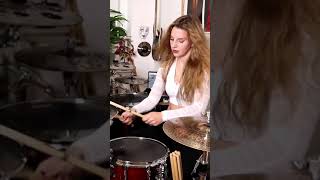 Video-Miniaturansicht von „CUSTER - Slipknot | Drumcover Raja Meissner“