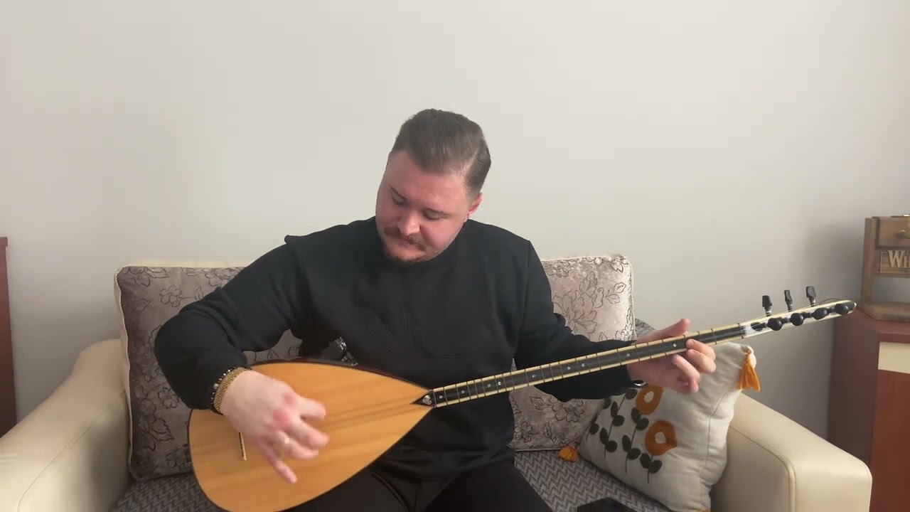 BİR CİGARA VER HEMŞERİM.