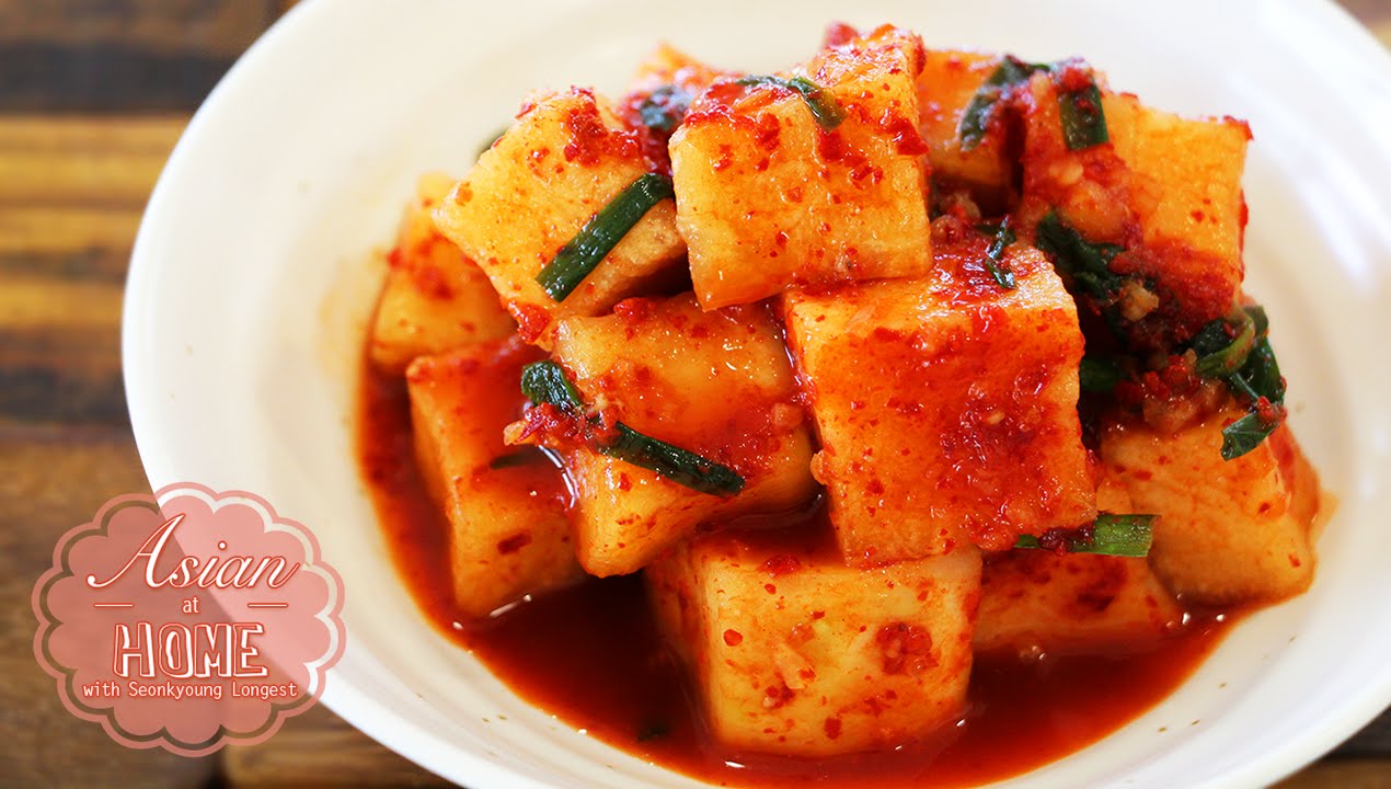 Kkakdugi : Korean Radish Kimchi Recipe | Seonkyoung Longest