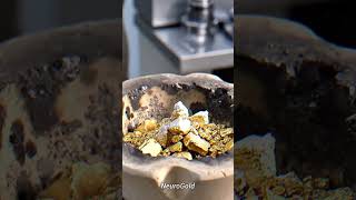 It looks like a rock… but it’s actually real gold? #shorts #gold #asmr #satisfying