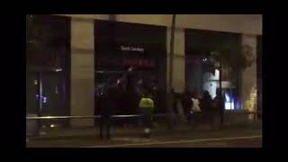 Roban en el foot locker de calle Pelayo barcelona. - YouTube