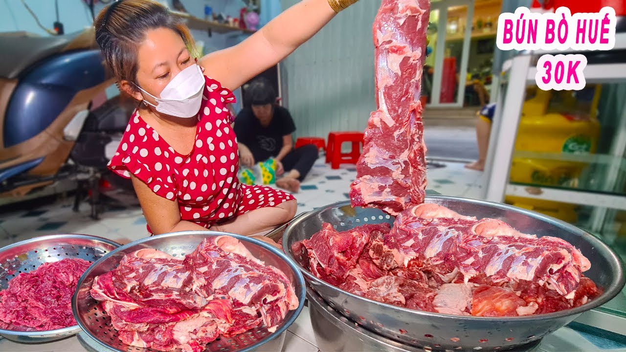 Hướng dẫn Cách nấu bún bò giò heo – Chủ quán Bún Bò Huế 30K chia sẻ quy trình chế biến đậm đà thơm ngon (Chị Hồng 7 ngày 7 món)