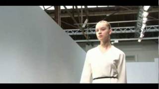 Thierry Mugler   Fall Winter 2010 2011 Preview Full Edited Show   High Definition