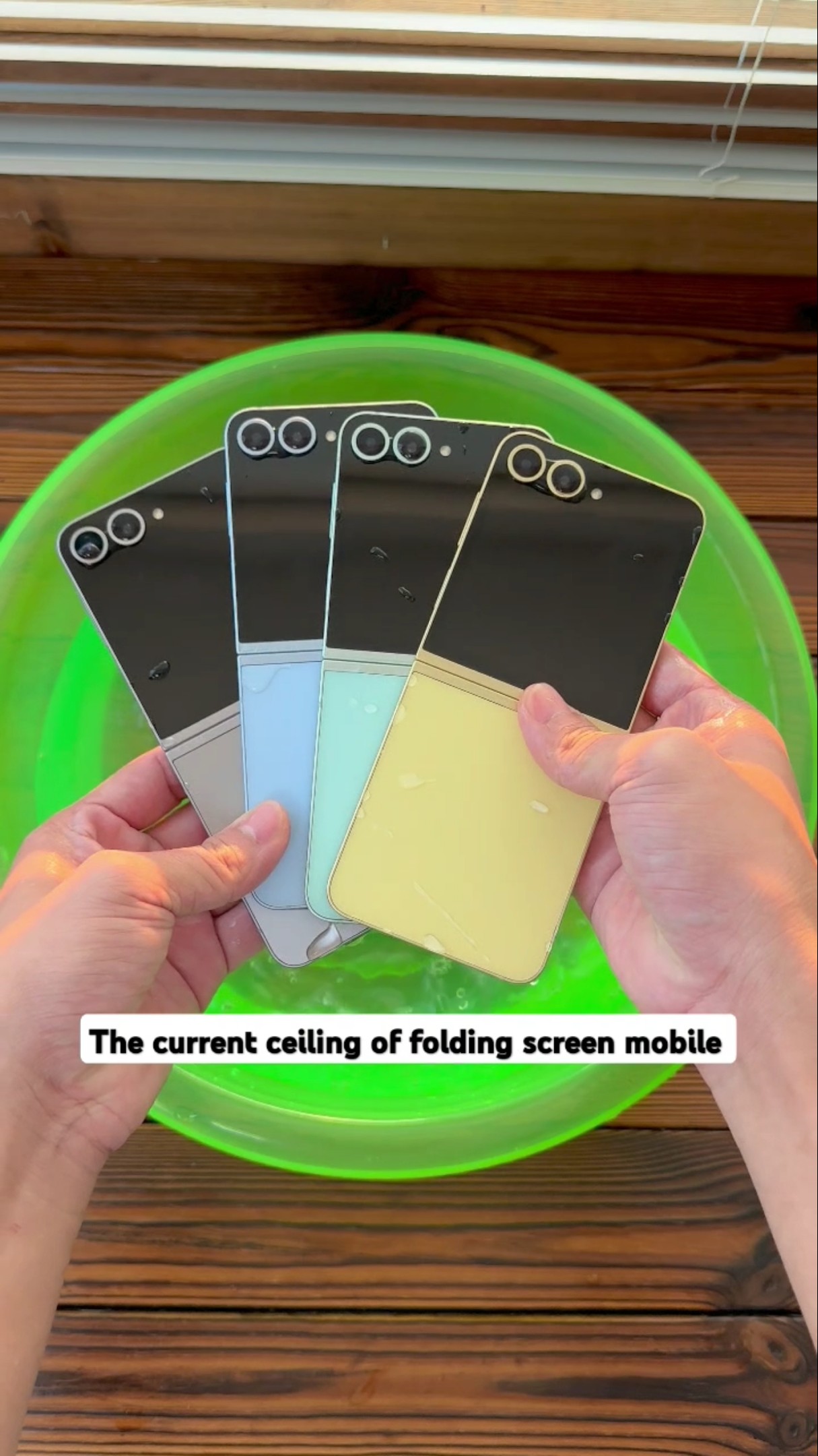 The current ceiling of small folding screen mobile phones is it worth buying for more Samsung ZFlip6