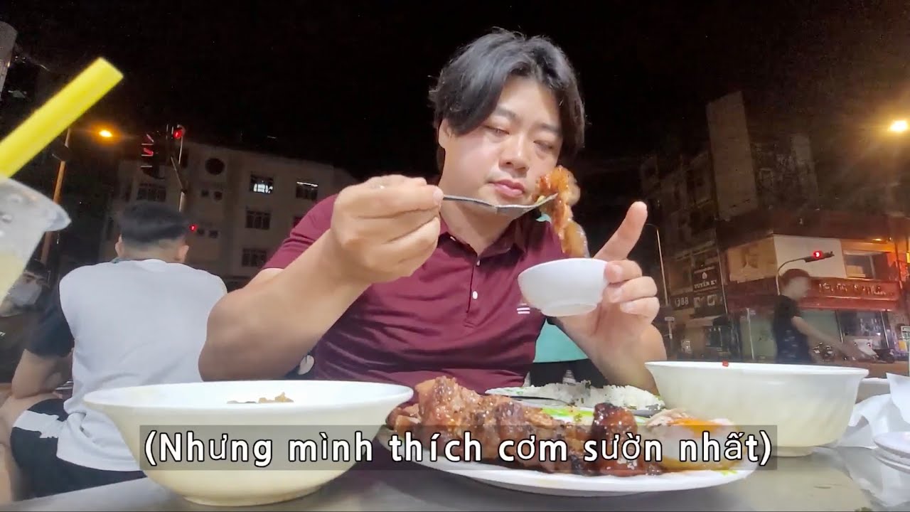 Đây là quê hương của Hoon tại Việt Nam. Lái xe vòng quanh, ăn bánh xèo, cơm sườn