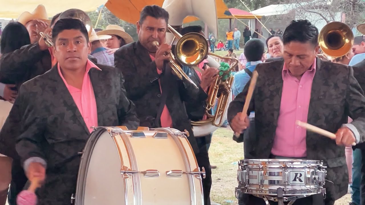 Banda Oriental - Simón Blanco | Nacho Bernal | Flor de capomo | y por esa calle vive