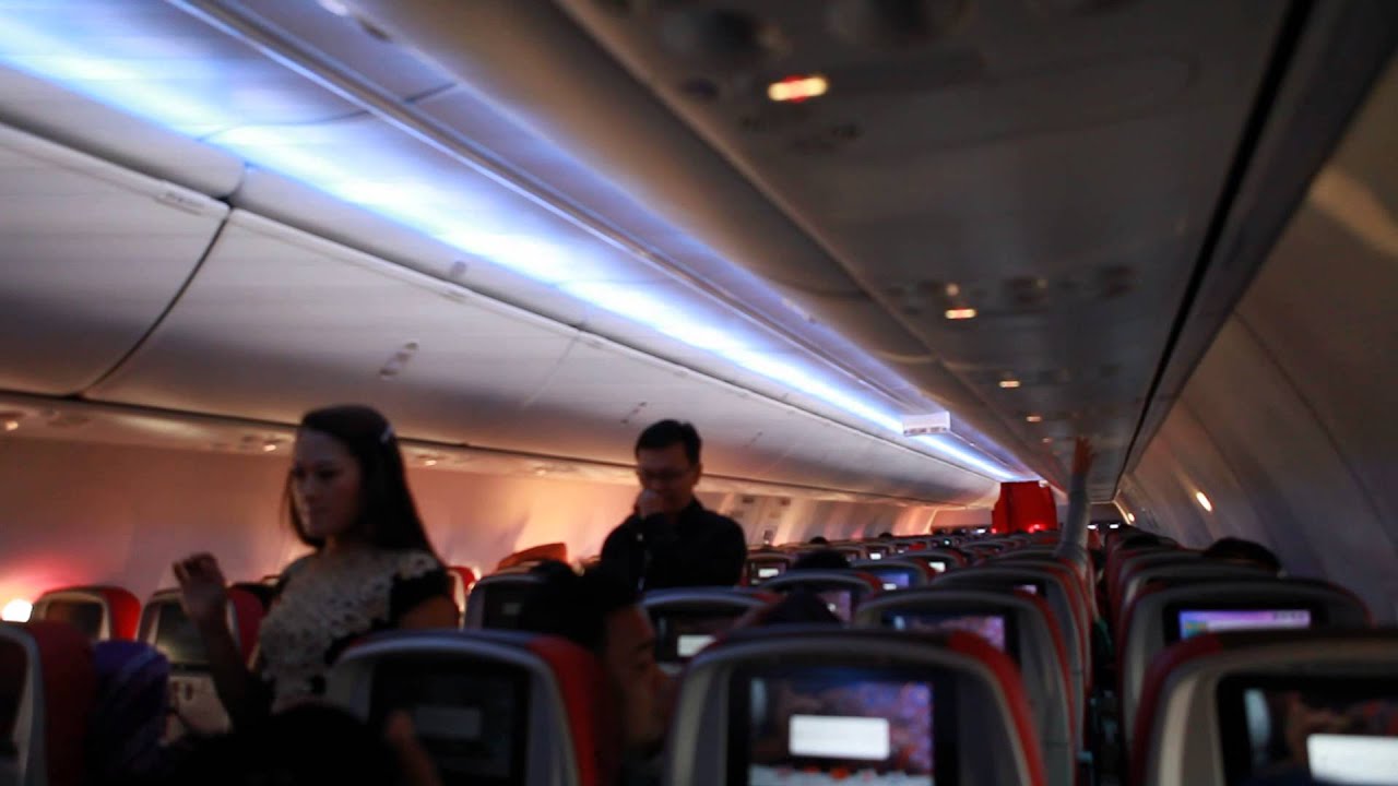 Suasana Kabin Pesawat Dalam Penerbangan Batik Air PK LBO YouTube