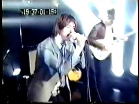 You Only Live Once on Jay Leno in 2006 (the quality's not great but this  performance doesn't seem to be available anywhere else online right now) 🎶  🖤 : r/TheStrokes