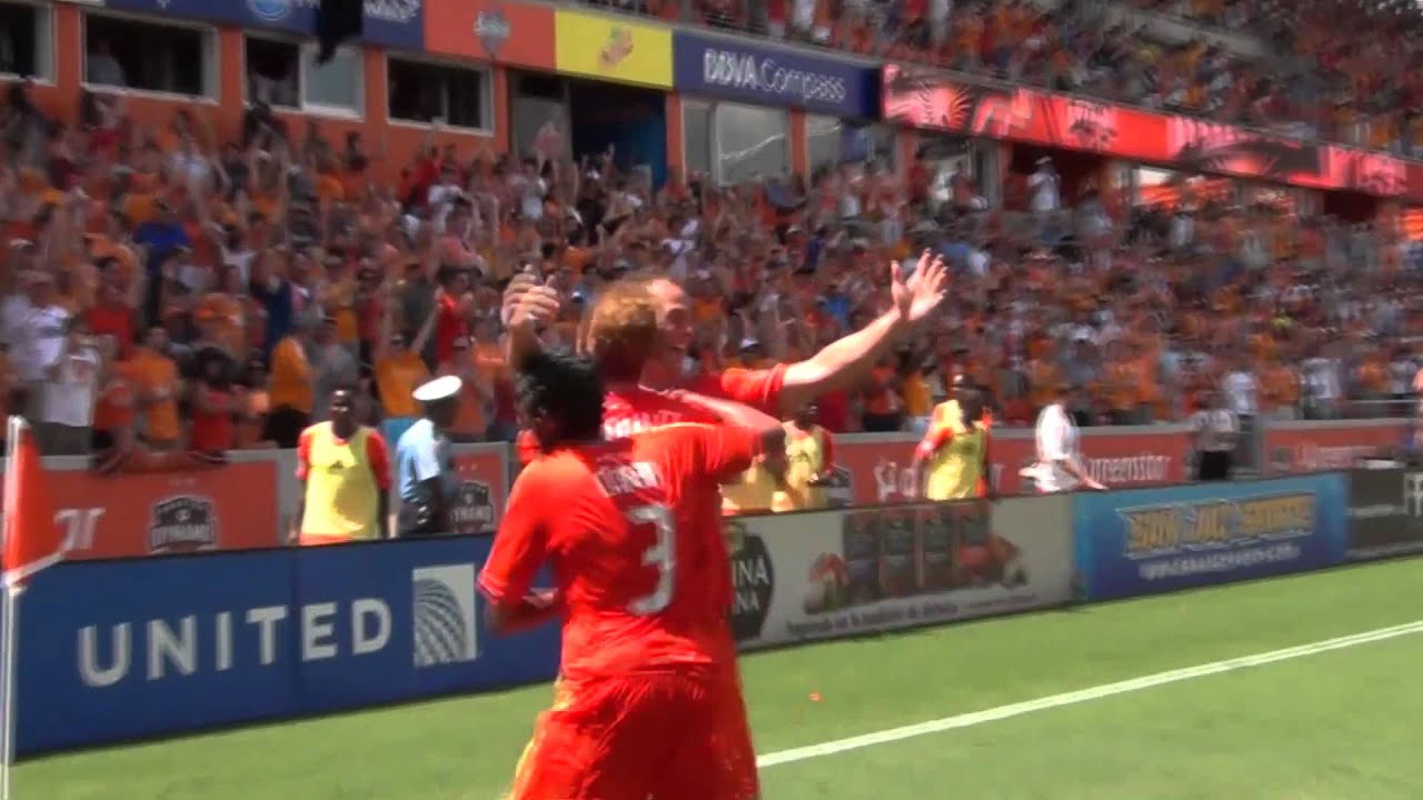 Houston Dynamo Andre Hainault Scores - 05/26/2012 - Field View
