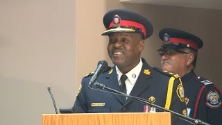 Mark Saunders officially sworn in as Toronto police chief