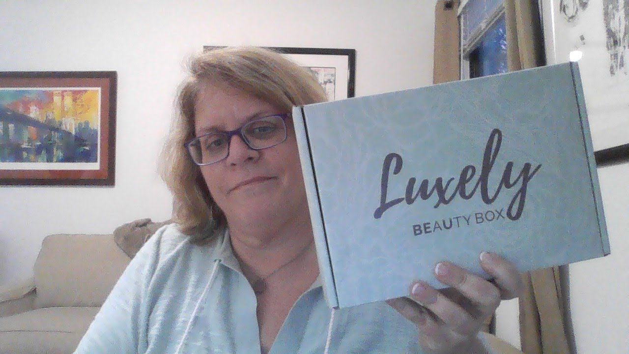 LUXELY Beauty Bag May 2022 $160 value