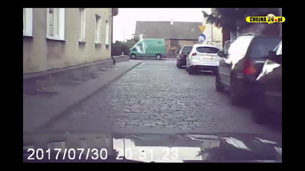 Dziecko wbiega pod nadjeżdżające auto w Mieszkowicach