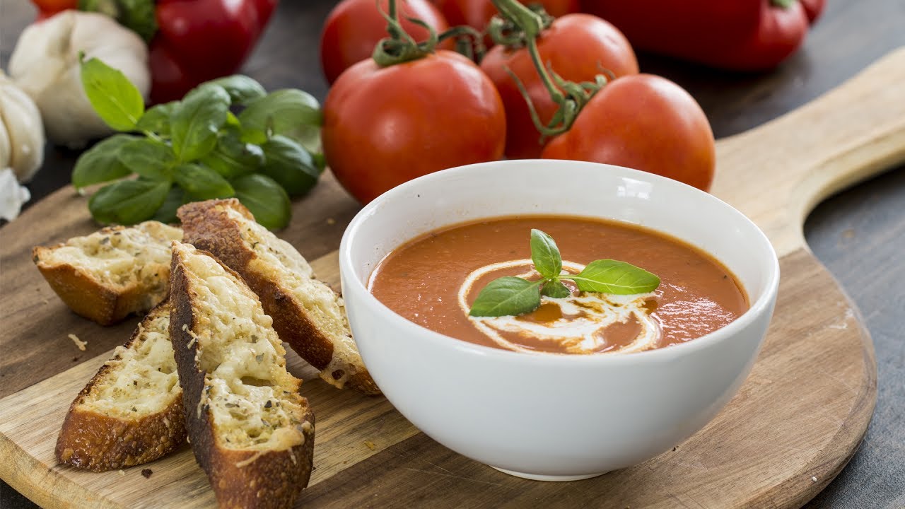 Homemade Creamy Roasted Tomato and Red Pepper Soup Recipe