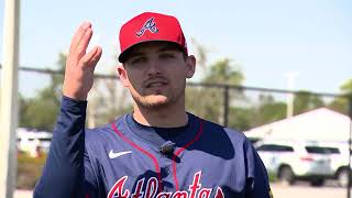 Austin Riley demonstrates how to make barehanded defensive plays