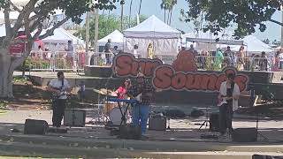 Lunes at Scottsdale Civic Center Park (Corona De Espinas)