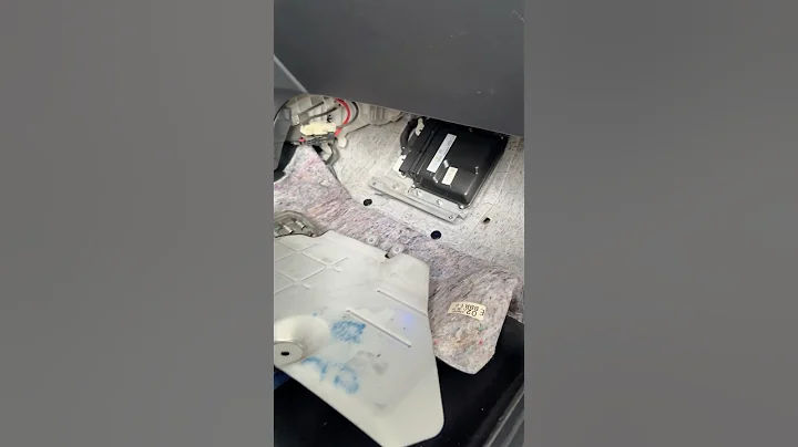 MAZDA 3 - BL - 2009 -  ECU LOCATION