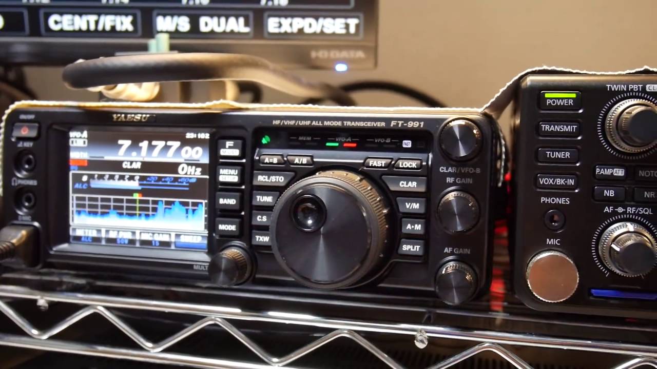 Comparing Icom Ic 7300 Vs Yaesu Ft 991 Youtube